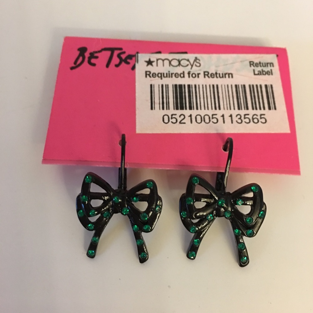 Betsey Johnson bow earrings